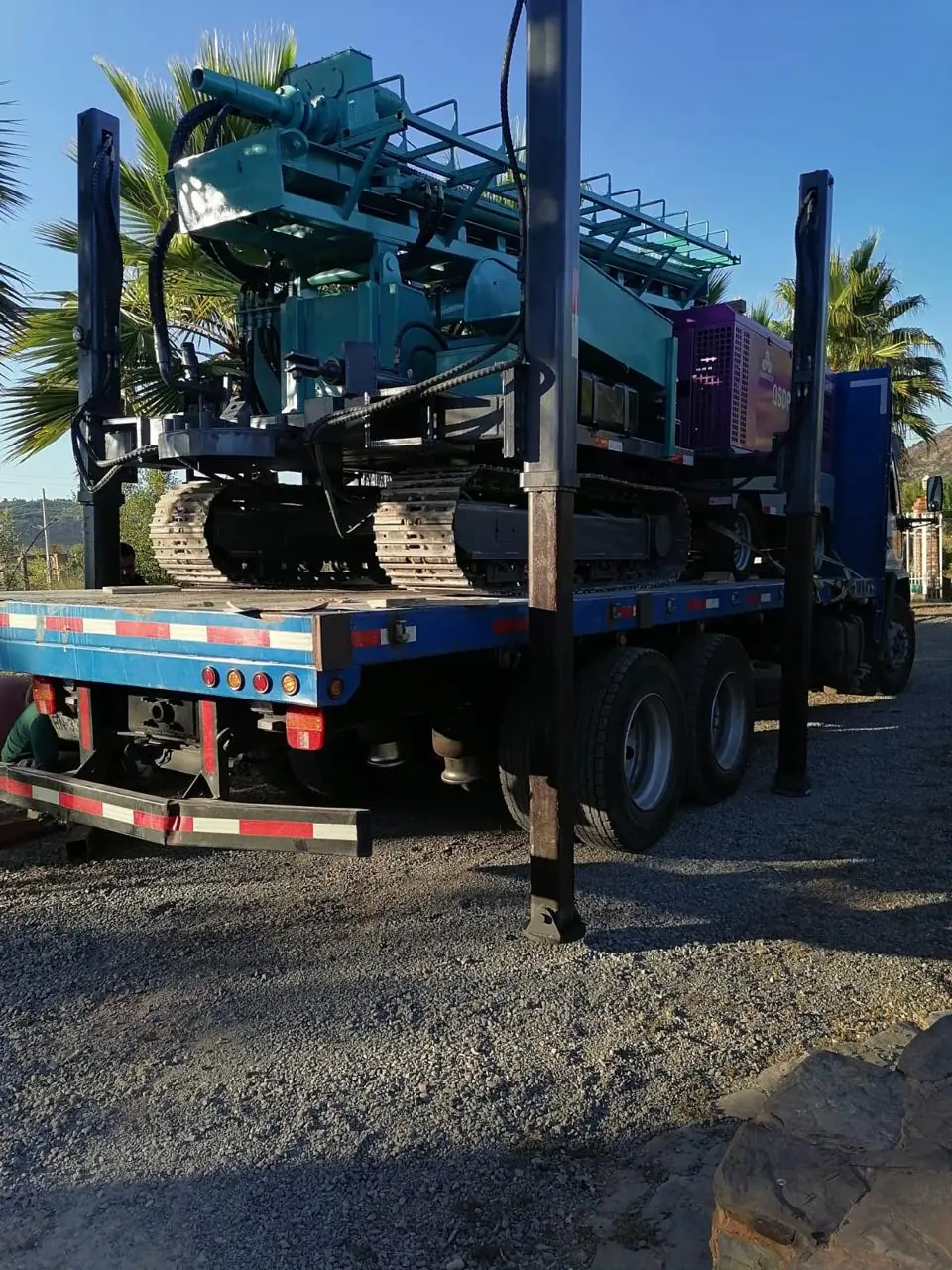 Equipo de perforación de Pozos del Maule listo para ser trasladado a un nuevo proyecto
